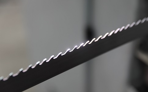宿州双金属带锯条产生切削噪音的原因具体有哪些？